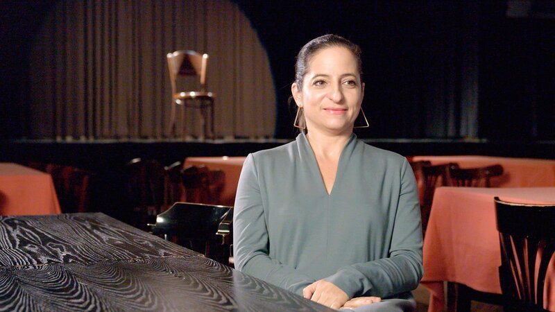 Caroline Athanasiadis. – Bild: ORF/​Neulandfilm