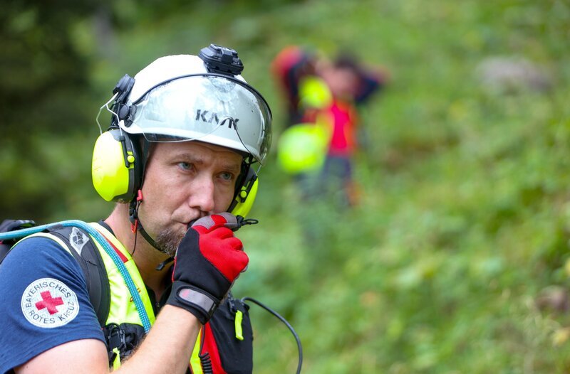 Einsatz der Bergwacht Ramsau. – Bild: BR/​Timeline Production