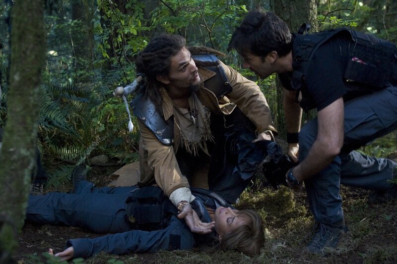 Stargate Atlantis Season2 Ep INSTINCT, Stargate Atlantis Staffel2 Ep INSTINKT, Regie USA, darsteller Rachel Luttrell; Jason Momoa; Joe Flanigan – Bild: MGM /​ SYFY