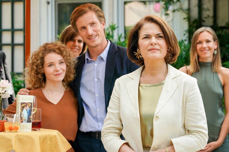 Julia, David, Rosa. – Bild: Monafilm/​Tivoli Film /​ ORF /​ Petro Domenigg