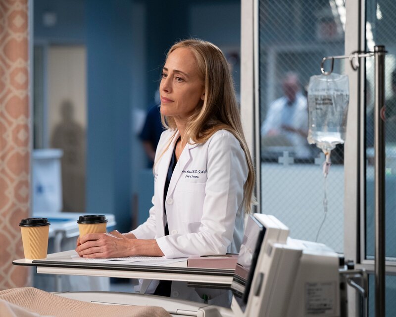GREY’S ANATOMY – „Skyfall“ – Winston and Ben fight to save Jo’s life, while Teddy supports Link. Owen and Jules battle to save a young man, and Lucas forms an unexpected bond with a patient. KIM RAVER. – Bild: Anne Marie Fox /​ Disney