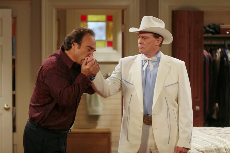 Almighty“ – Jim is dismayed to learn that Cheryl has joined a dinner party club. When he grumbles that he’d like to meet the moron who invented women, God (guest star: Lee Majors) suddenly appears to defend himself. If Jim thinks he can do a better job, he’s welcome to try. But Jim’s new-found power backfires when Cheryl and Dana become crasser versions of himself. Then, when Andy asks God to make men more like women, Jim and Andy are transformed into overly sensitive, ‚girly men,‘ on the season premiere of „According to Jim“ airing TUESDAY, JANUARY 1 (9:00⁠–⁠9:30, ET), on the ABC Television Network. (ABC/​MICHAEL ANSELL) JIM BELUSHI, LEE MAJORS – Bild: Disney /​ © 2013 The Walt Disney Company Germany