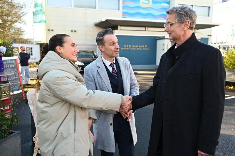 Joana (Josephine Martz) ist Kilians (Marc Dumitru, M.) letzte Hoffnung, um Patrick Langer (Guido Fischer) zu gewinnen. – Bild: RTL