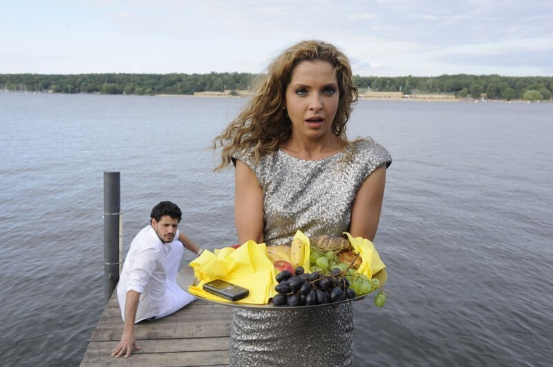 Wie wird es mit Luca (Manuel Cortez, l.) und Nina (Maria Wedig, r.) weitergehen? – Bild: SAT.1