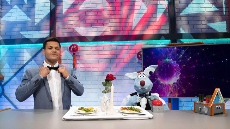 Heute wird in Woozlingen der „Woozlinger Wissenschaftspreis für außergewöhnliche Dienste an der Wissenschaft“ verliehen – und zwar an Woozle! – Bild: SUPER RTL