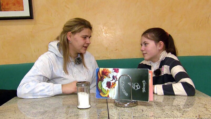 Sylvana und Celina haben ein Mutter-Tochter-Date – Bild: RTL Zwei
