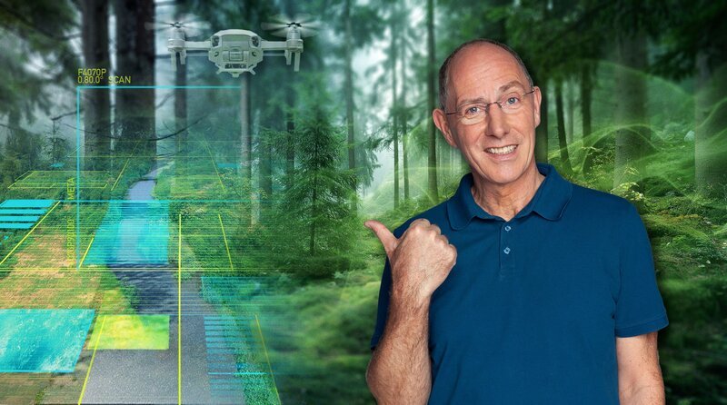 Kaum im Wald – und schon spüren wir, dass sich etwas in uns verändert. Forschende haben Menschen auf zwei Wege geschickt: einen durch den Wald, einen durch die Stadt. Die Sendung zeigt, warum unsere Wälder so wertvoll sind und wie wir sie mit neuen Strategien fit für die Zukunft machen. Thomas Ranft moderiert die Sendung. – Bild: WDR/​Tilman Schenk/​KI /​ WDR Kommunikation/​Redaktion Bild