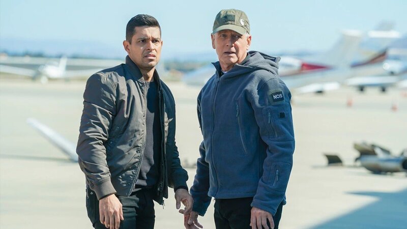 Nick Torres (Wilmer Valderrama, l.); Leroy Jethro Gibbs (Mark Harmon, r.) – Bild: The Movie Database