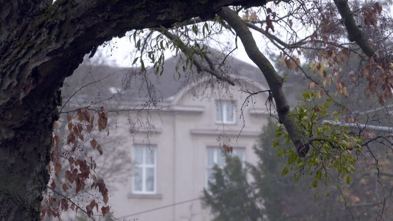Aussenaufnahme der Klinik Hietzing. – Bild: ORF/​Pammer Film