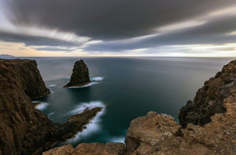 Beny Aguiar fotografiert Klippen Gran Canaria. – Bild: Beny Aguiar