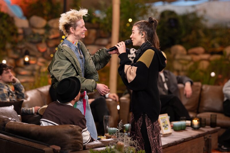 Deine Cousine (l.) und Frida Gold – Bild: RTL /​ Markus Hertrich /​ Deine Cousine