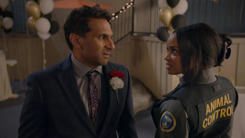 L-R: Amit Patel (Ravi Patel), Daisy Cannon (Kyla Pratt) – Bild: The Movie Database