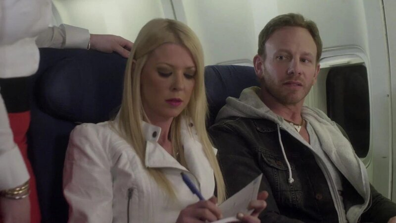 Tara Reid als April, Ian Ziering als Fin – Bild: The Movie Database (TMDb)