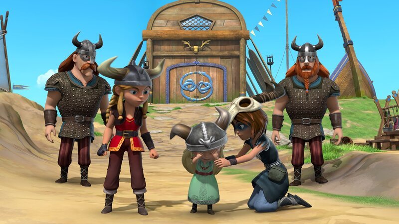 Solveig (M.) weint, als sie erfährt, dass ihr Vater nicht mehr der Anführer der Wikinger ist. Stig (2.v.r.) versucht sie zu trösten. – Bild: Method Animation – ZDF /​ ZDF Studios /​ KidsMe