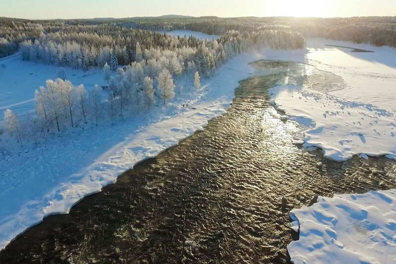 Die großen Flüsse Lappland münden in die Ostsee. – Bild: Coraxfilm /​ Doclights /​ Terra Mater