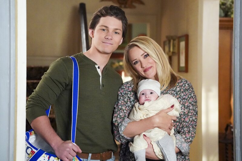 Montana Jordan (George ‚Georgie‘ Cooper Jr.), Emily Osment (Mandy). – Bild: ORF/​PRO7/​Warner/​Bill Inoshita
