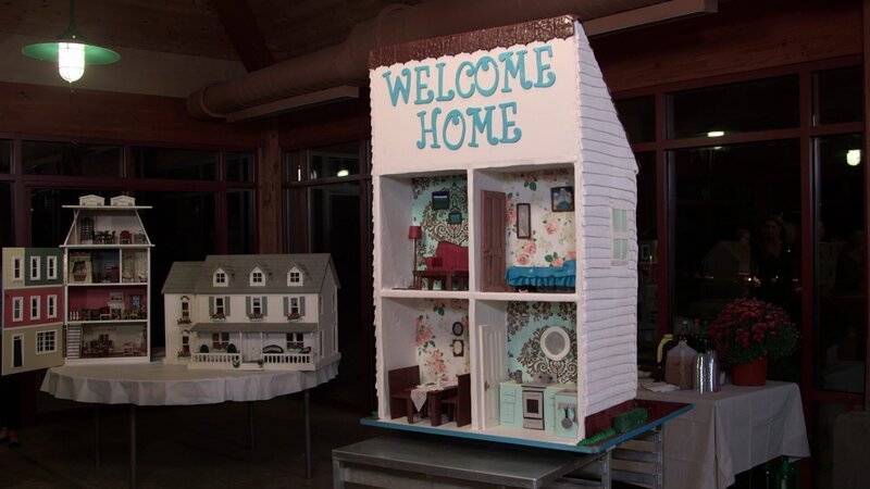 The reverse side of the doll house cake. – Bild: International Networks /​ Discovery Communications