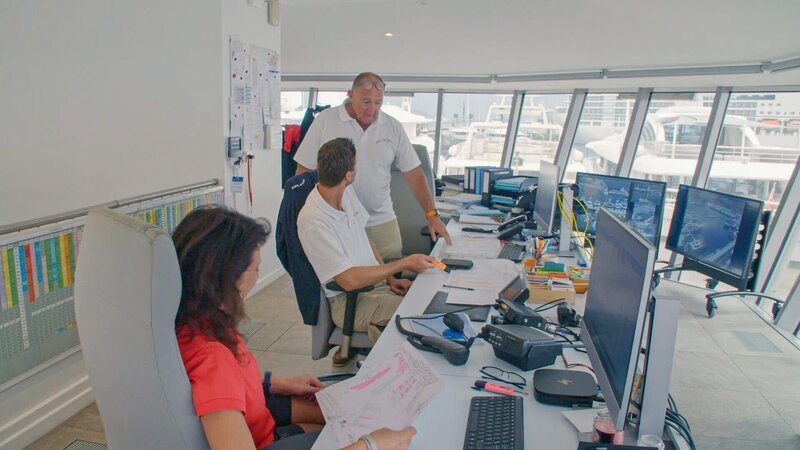 Nicht nur Luxus, sondern auch die Sicherheit ist der wohlhabenden Bevölkerung von Monaco wichtig. – Bild: ORF/​ITV