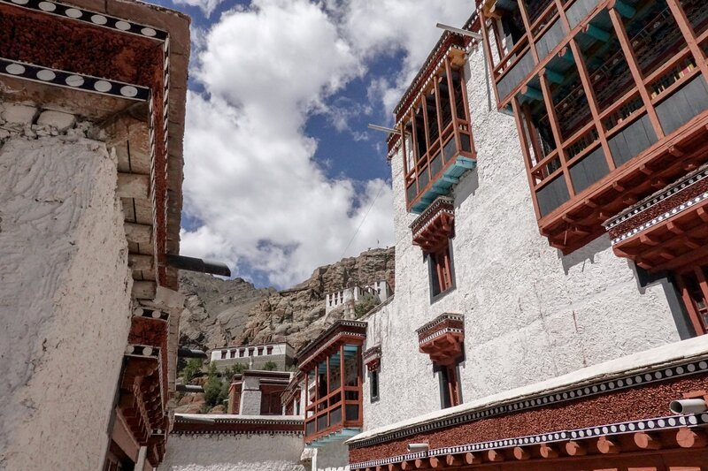 Im inneren des Hemis-Kloster in über 3650m Meereshöhe. – Bild: BR/​ORF/​Alexander W. Rauscher