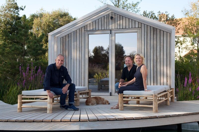 V.l.: Kevin McCloud, Dan und Nina – Bild: RTL /​ Malgosia Czarniecka-Lonsdale