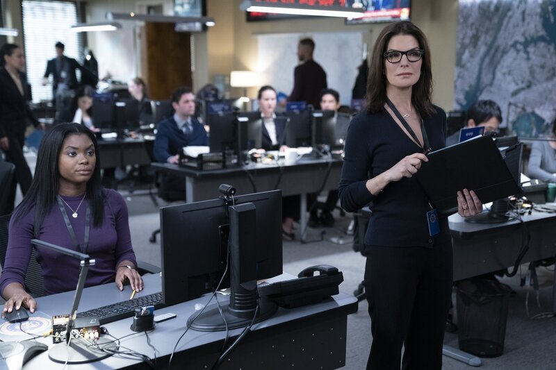 Kristen Chazal (Ebonèe Noel, l.); Dana Mosier (Sela Ward, r.) – Bild: CBS Broadcasting, Inc.