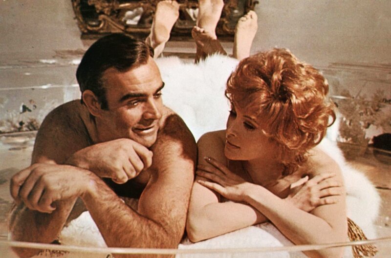 L-R: James Bond (Sean Connery) und Tiffany Case (Jill St. John) – Bild: Marlyse Press Photo/​MPP