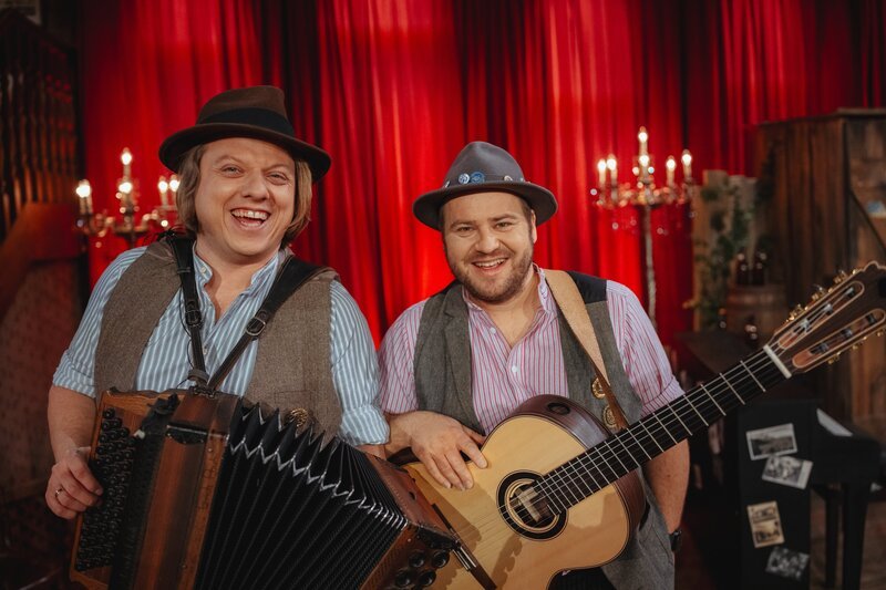 Tom & Basti. – Bild: Jan Saurer /​ BR