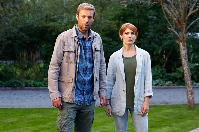 Jakob Cedergren, Sandra Andreis – Bild: Filmlance International AB /​ Johan Paulin