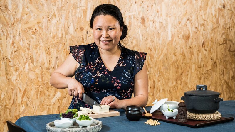 Eusi Landchuchi Staffel 4 2019 Min Jun Kim – Bild: SRF/​Marion Nitsch