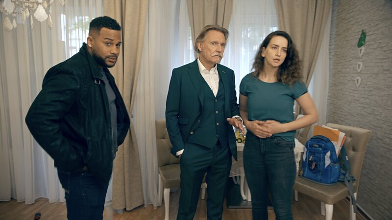 Ben Handke (l.); Ingo Lenßen (2.v.l.) – Bild: ProSiebenSat.1 Media SE