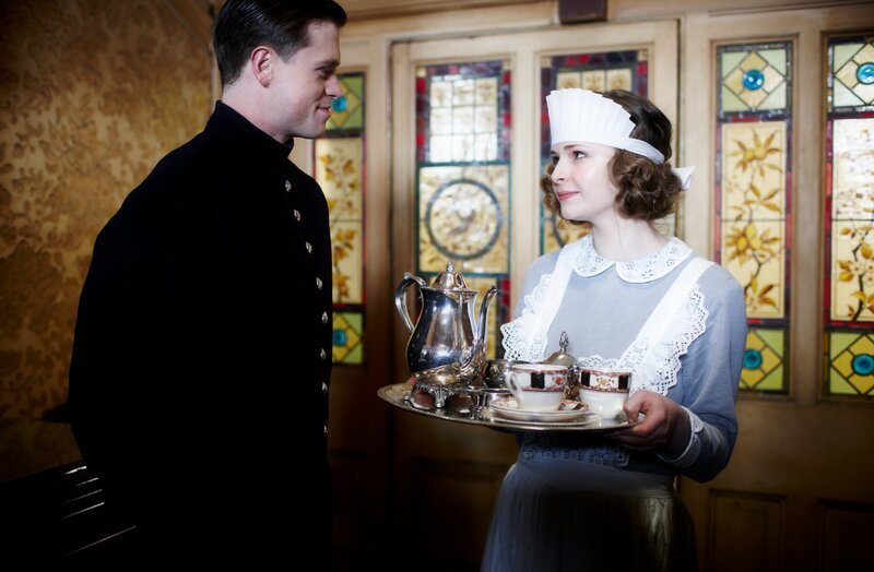 Constable Hugh Collins (Hugo Johnstone-Burt), Dorothy ‚Dot‘ Williams (Ashleigh Cummings). – Bild: Every Cloud Productions