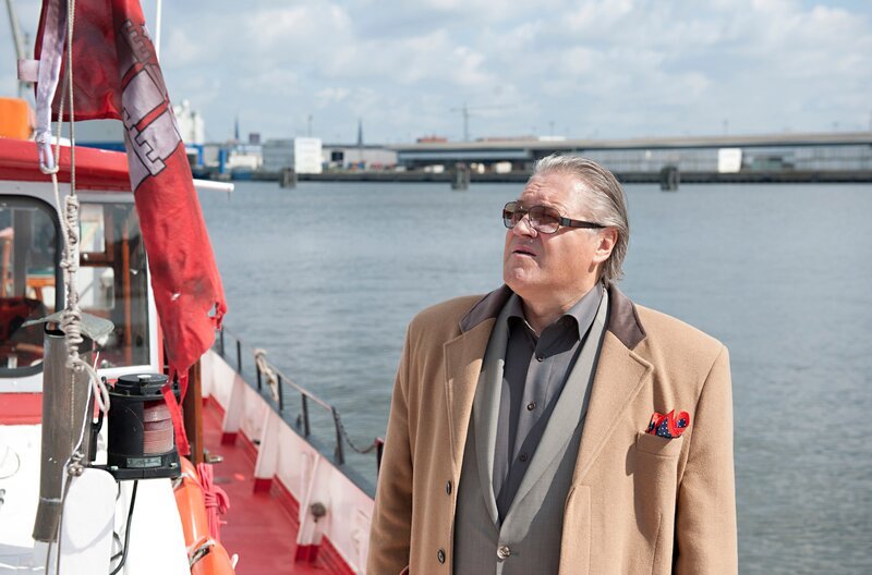 Horst Boje (Michael Brandner, r.) will unbedingt die „Repsold“ kaufen. – Bild: ARD/​Thorsten Jander