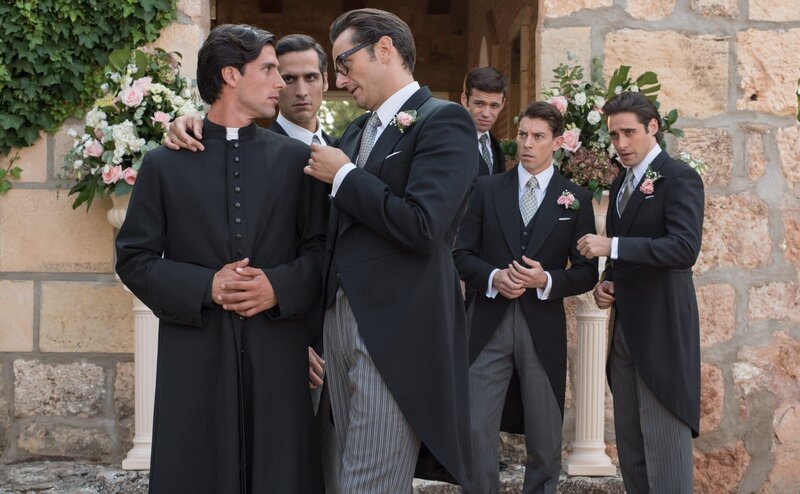 Raúl de la Riva (Asier Etxeandía), Jonás Infantes (Llorenc González), Rafael (Raúl Prieto), Pedro Infantes (Adrián Lastra), Manolito Infantes (Ignacio Montes) – Bild: Aldara Gómez de Membrillera