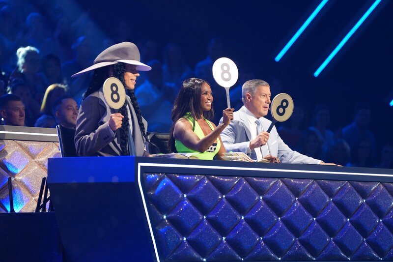 V.l.: Jorge González, Motsi Mabuse, Joachim Llambi – Bild: RTL /​ Stefan Gregorowius /​ Show 8 – Partner Switch