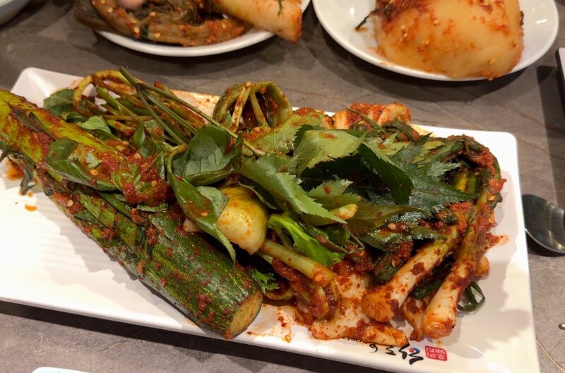 Wie in Frankreich das Baguette gehört Kimchi in Südkorea zu jeder Mahlzeit dazu – und ist auch noch gesund. – Bild: Elephant Doc