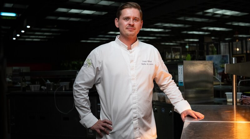 Peter Wirbel, Küchenchef im Restaurant Midi im saarländischen St. Ingbert-Rohrbach. – Bild: SR/​C. Heymann