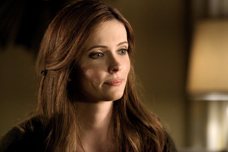 Juliette Silverton (as Bitsie Tulloch)(Elizabeth Tulloch) – Bild: Canal+