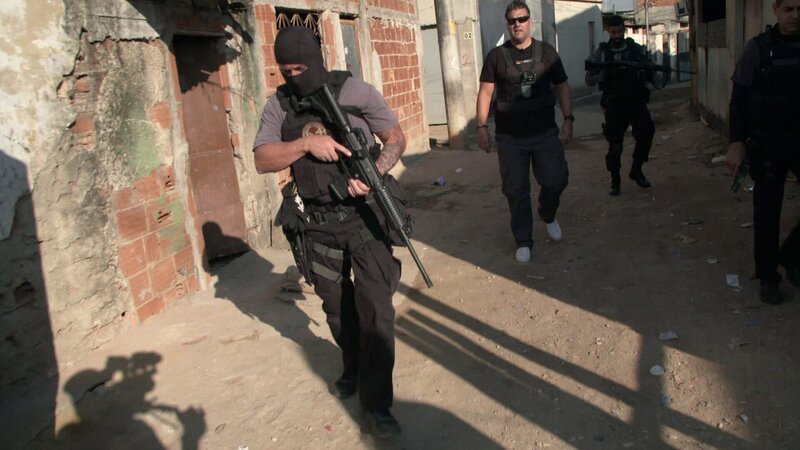 In order to find the shooter, forces from all parts of the country are gathered. – Bild: DISCOVERY DEUTSCHLAND