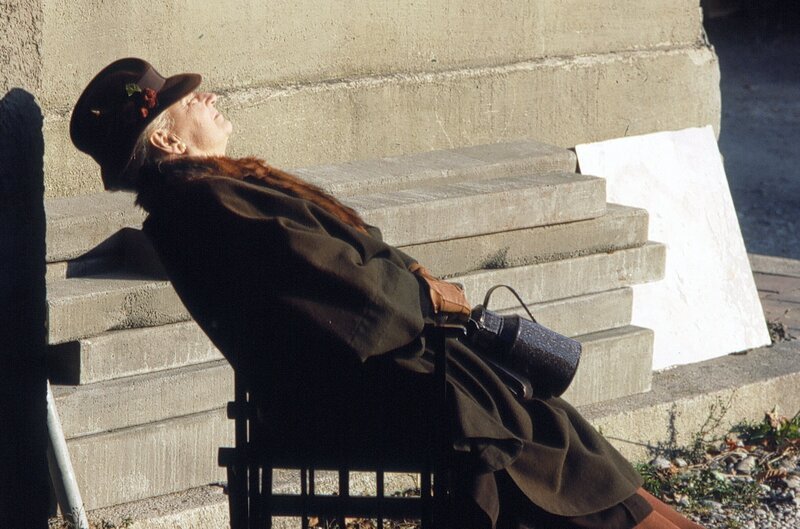 Oma Soleder (Franziska Stömmer). – Bild: BR/​Tellux-Film GmbH