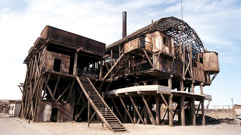 Ruine der Produktionsanlage Santa Laura – Bild: ZDF und SWR/​Alfons Früh