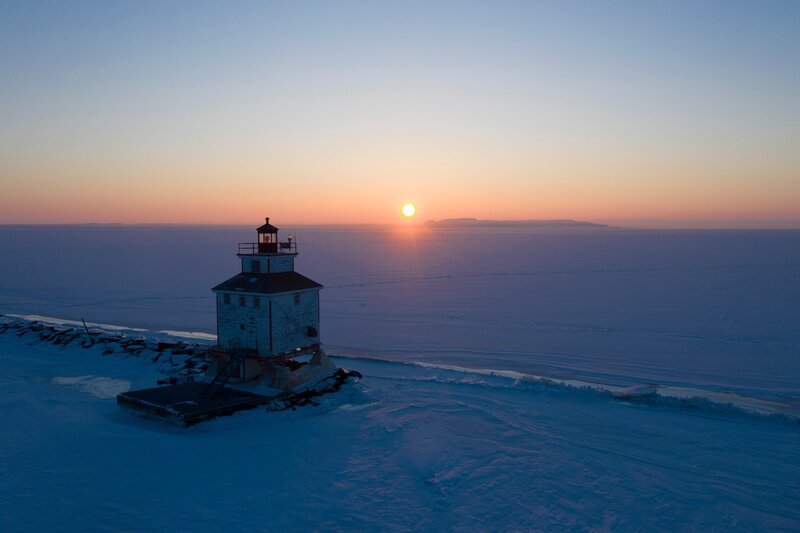 Sie wirken im Winter wie ein gefrorenes Meer, doch die fünf großen Seen Nordamerikas sind riesige Süßwasserspeicher. – Bild: Terra Mater Studios /​ GL Films Ontario Inc. /​ Damien Gilbert