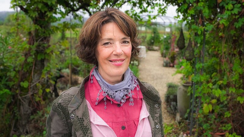 Hinter den Hecken Lebensräume-Garten Staffel 7 Folge 8 Regula Gysel will ihren Garten in Wilchingen SH mit vielen Insekten und Kleintieren teilen. – Bild: SRF
