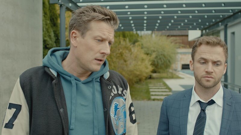 Robert Ritter (l.); Philipp Stehler (r.) – Bild: Dieses Bild darf ausschließlich nach Maßgabe der Allgemeinen Geschäftsbedingungen für die Presselounges der Sender der ProSiebenSat.1 Media SE (AGB) genutzt werden. Die in den AGB festgesetzten Rechteeinschränkungen sind unbedingt  …