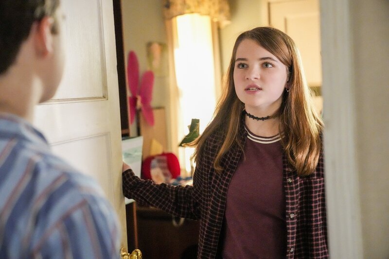 Iain Armitage (Sheldon Cooper), Raegan Revord (Missy Cooper). – Bild: ORF/​PRO7/​Warner/​Robert Voets