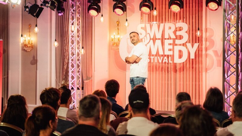 SWR3 Comedy Festival 2022 - New Comedy: Luan. – Bild: 3sat SWR3 Comedy Festival 2022 - New Comedy: Luan. – Bild: 3sat