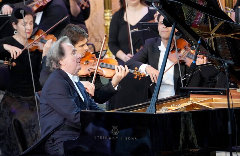 Rudolf Buchbinder. – Bild: ORF/Roman Zach-Kiesling Rudolf Buchbinder. – Bild: ORF/Roman Zach-Kiesling