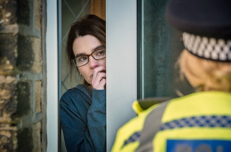 Frances Drummond (Shirley Henderson, li.) und Catherine Cawood (Sarah Lancashire, re.) in „Happy Valley“, Staffel 2, Folge 6. – Bild: Ben Blackall/​Red Production Company
