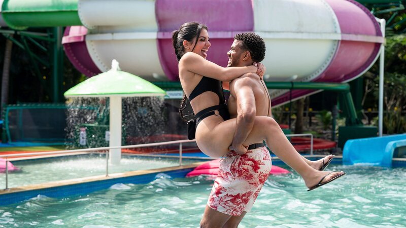 LOVE ISLAND USA -- Episode 706 -- Pictured: (l-r) Huda Mustafa, Jeremiah Brown – Bild: Kim Nunneley/​Peacock