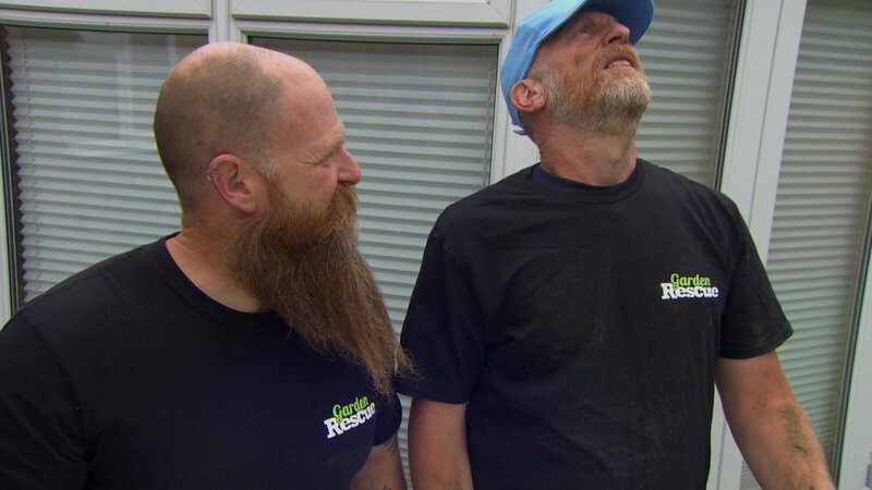 Mitarbeiter von „Garden Rescue“ – Bild: RTL
