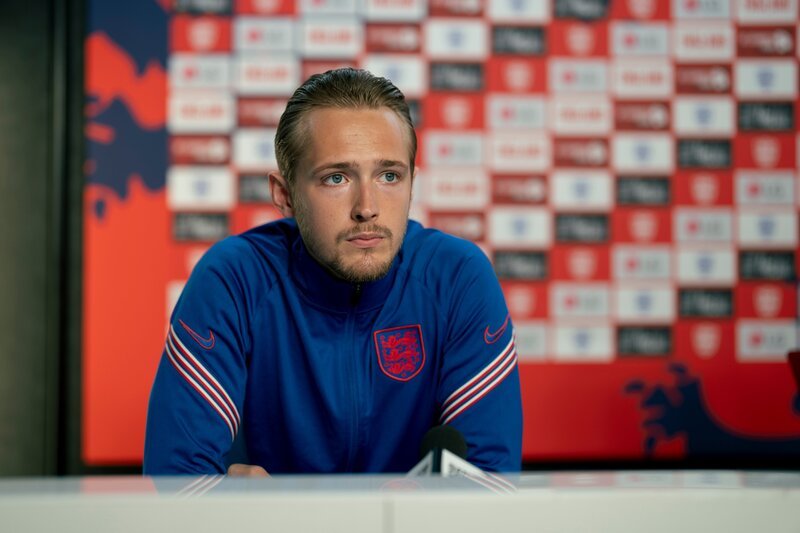 Harry Kane (Will Antenbring) ist einer der Top-Spieler in der englischen Nationalmannschaft. – Bild: ZDF und Olly Courtney